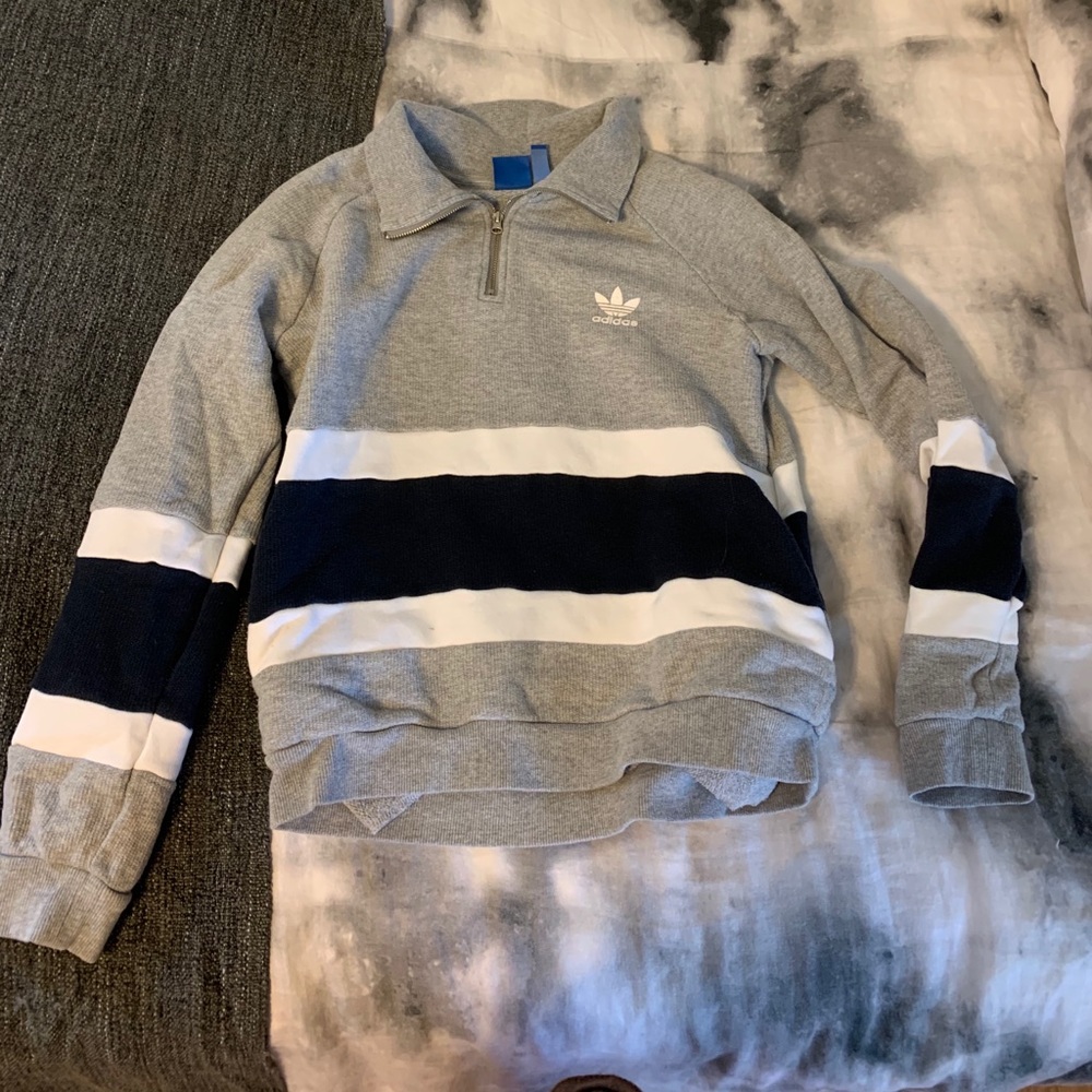 Adidas crewneck